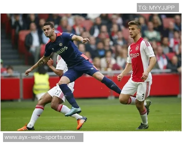 阿贾克斯在荷兰杯中以7-2狂胜马斯路易斯莫吉奥梅开二度展现锋芒